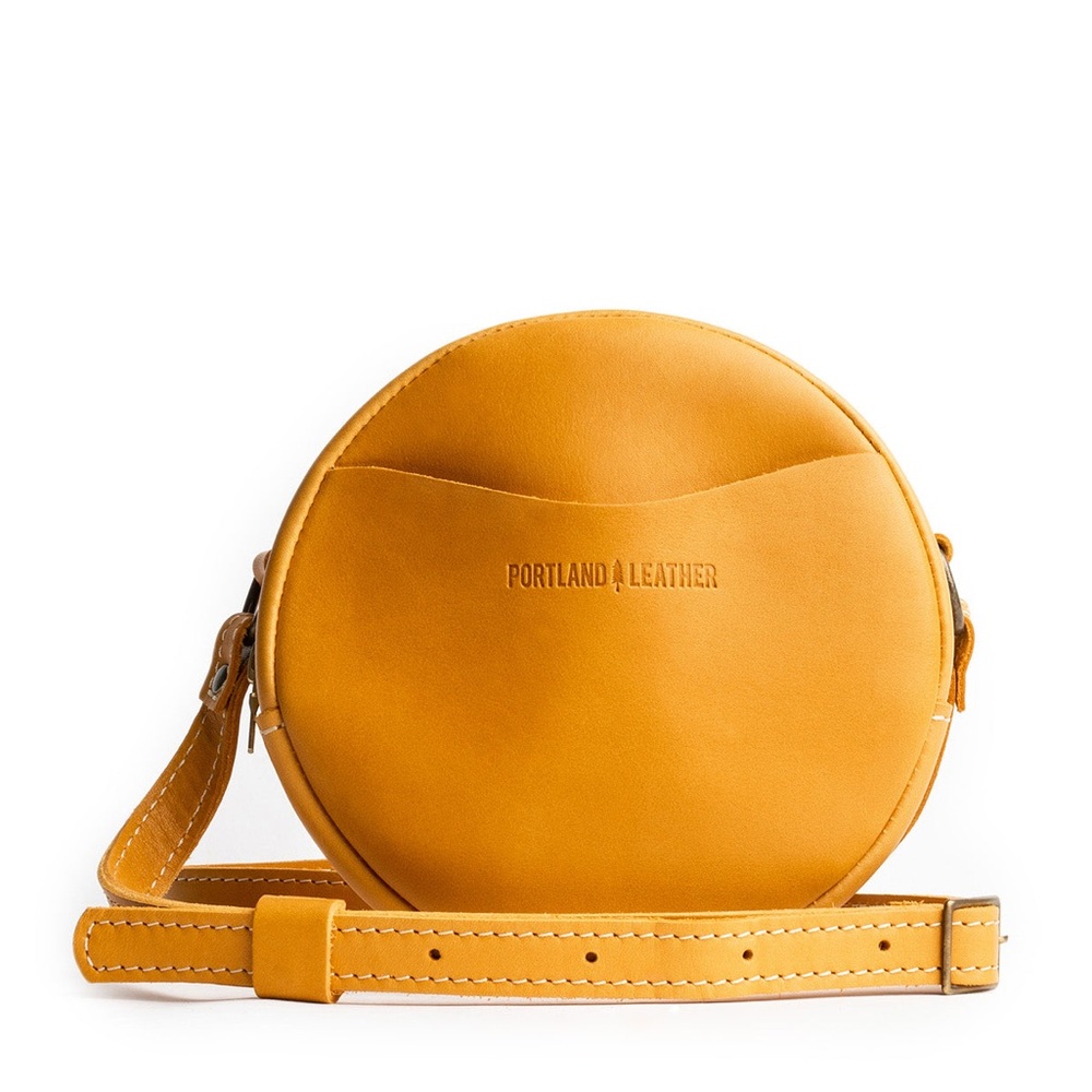 🌟 ALMOST PERFECT Circle Crossbody 🌟